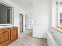 Prodej rodinného domu, Báňovice, 195 m2