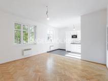 Pronájem bytu 2+kk, Praha - Smíchov, Na pláni, 52 m2