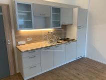 Pronájem bytu 1+kk, Praha - Vršovice, Pod soutratím, 37 m2