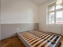 Pronájem bytu 1+kk, Praha - Žižkov, Seifertova, 32 m2