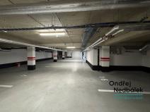 Pronájem garážového stání, Zlín, Kvítková, 15 m2