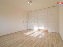 Pronájem bytu 2+1, Ostrov, Komenského, 67 m2
