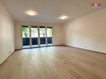 Pronájem bytu 1+kk, Praha, Sochorcova, 44 m2
