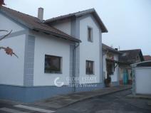 Pronájem obchodního prostoru, Jirny, U Lesa, 29 m2