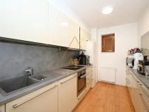 Pronájem bytu 4+kk, Jesenice, V Lázních, 98 m2