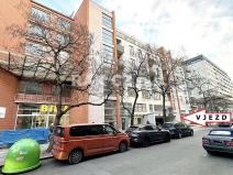 Prodej garážového stání, Praha - Žižkov, Lukášova, 13 m2