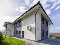 Prodej vícegeneračního domu, Milovice, Lesní, 423 m2