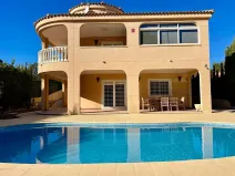 Prodej vily, Torrevieja, Španělsko, 275 m2