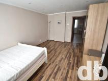 Pronájem bytu 1+1, Karlovy Vary, Zeyerova, 35 m2