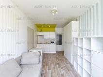 Prodej bytu 1+kk, Praha - Troja, Hnězdenská, 24 m2