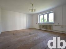 Prodej bytu 2+1, Karlovy Vary, Šumavská, 127 m2