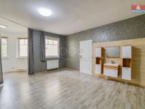 Pronájem obchodního prostoru, Mariánské Lázně, Hlavní třída, 69 m2