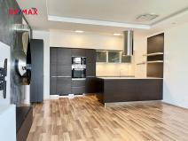 Pronájem bytu 3+kk, Praha - Háje, Loosova, 78 m2