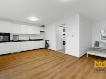 Pronájem bytu 1+kk, Chýně, Uherova, 38 m2