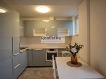 Pronájem bytu 2+kk, Plzeň, Slovanská alej, 65 m2