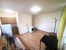 Pronájem bytu 1+kk, Praha - Vysočany, U vinných sklepů, 29 m2