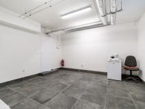 Pronájem obchodního prostoru, Praha - Kobylisy, Bergerova, 26 m2