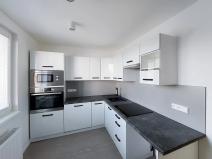 Pronájem bytu 2+1, Praha - Malešice, Útulná, 55 m2