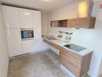 Pronájem bytu 2+1, Praha - Košíře, Kvapilova, 58 m2