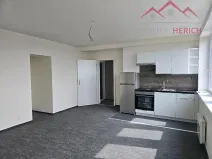 Pronájem bytu 1+kk, Chomutov, Žižkovo náměstí, 34 m2