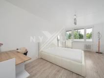 Prodej bytu 3+1, Praha - Stodůlky, Běhounkova, 74 m2