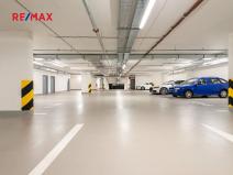 Pronájem garážového stání, Praha - Hloubětín, Poděbradská, 18 m2