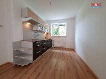Prodej bytu 2+1, Oslavany, Hlavní, 59 m2
