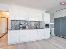Pronájem bytu 1+kk, Kladno, Vít. Nezvala, 33 m2