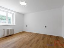 Prodej bytu 3+1, Karlovy Vary, Moskevská, 75 m2
