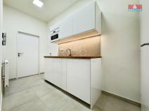 Pronájem kanceláře, Praha - Karlín, Kollárova, 93 m2
