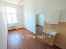 Pronájem kanceláře, Pardubice, náměstí Čs. legií, 31 m2