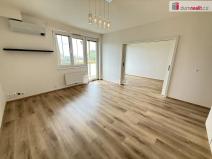 Pronájem bytu 3+kk, Praha - Libeň, Březenská, 70 m2