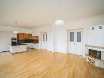 Pronájem bytu 4+kk, Praha - Nové Město, Na Moráni, 153 m2