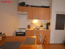 Pronájem bytu 1+kk, Hostivice, Školská, 28 m2