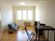 Pronájem bytu 1+kk, Praha - Vršovice, náměstí Svatopluka Čecha, 33 m2