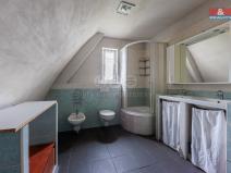 Prodej atypického bytu, Karlovy Vary - Bohatice, Fričova, 105 m2