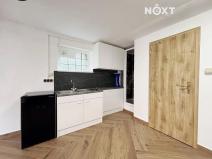 Prodej komerční nemovitosti, Praha - Hloubětín, Sadská, 35 m2