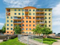 Pronájem garážového stání, Klecany, V Honech, 12 m2