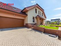 Prodej rodinného domu, Hostivice, Liliová, 392 m2