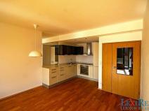 Pronájem bytu 2+kk, Praha - Sedlec, Kamýcká, 55 m2