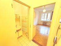 Pronájem bytu 1+kk, Praha - Holešovice, Schnirchova, 20 m2