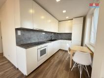 Pronájem bytu 2+kk, Louny, Tyršovo nám., 52 m2
