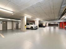 Pronájem garážového stání, Praha - Karlín, Rohanské nábřeží, 13 m2