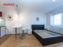 Pronájem bytu 1+kk, Praha - Stodůlky, Sluneční náměstí, 33 m2
