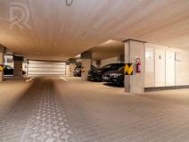 Pronájem garážového stání, Praha - Dolní Měcholupy, Honzíkova, 15 m2