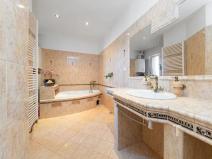 Prodej bytu 4+kk, Lysice, Horní náměstí, 179 m2