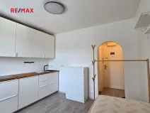 Pronájem bytu 1+kk, Praha - Hlubočepy, Pod Žvahovem, 23 m2