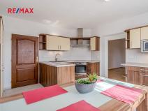Prodej rodinného domu, Lužná, Školská, 151 m2