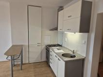 Pronájem bytu 2+kk, Praha - Strašnice, Gutova, 45 m2