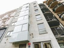 Pronájem garážového stání, Praha - Bubeneč, Ovenecká, 15 m2